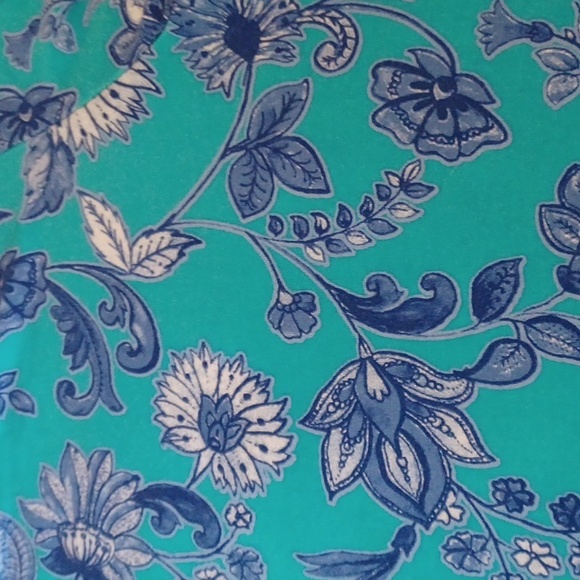 Ruby Rd. Floral 3/4 Sleeve Top - Picture 12 of 15